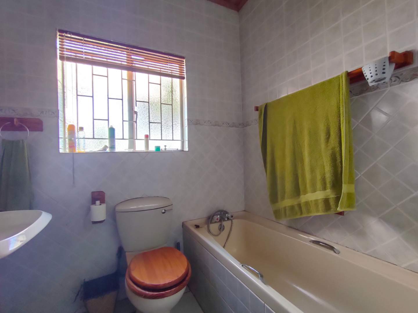 4 Bedroom Property for Sale in Langenhovenpark Free State